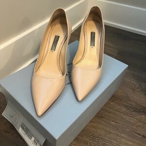 Prada Calzature Donna (color:Cipria) Size 38